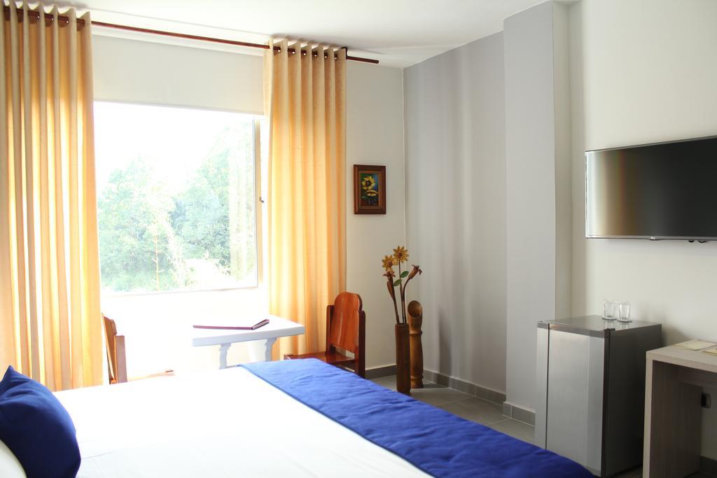 Hotel Ventura Loma Mesa de Ruitoque Bagian luar foto